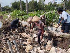 PERBAIKAN SALURAN AIR IRIGASI SAWAH DUL WIRIK